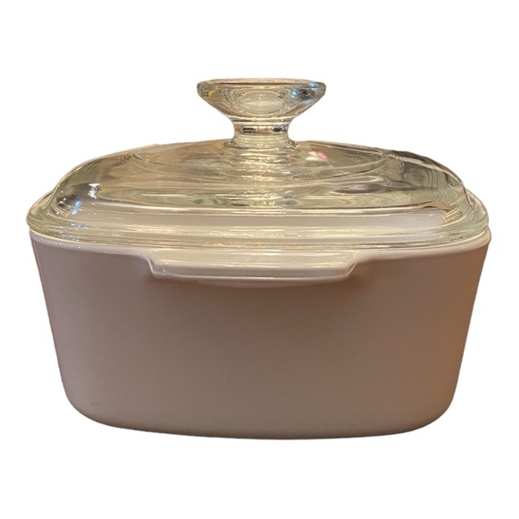 Vintage Corningware casserole dish with lid. Cornflower blue 1-1/2 quart EUC - Picture 3 of 6